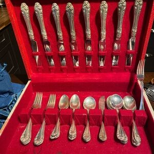Sterling silver Northumbria Flatware Set